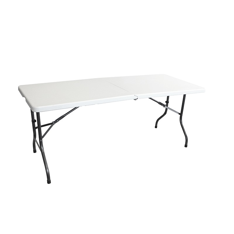 table avec nappe personnalisée 003